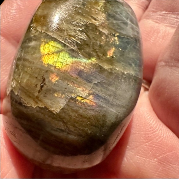 Large Natural Labradorite Worry Stone - Picture 8 of 13